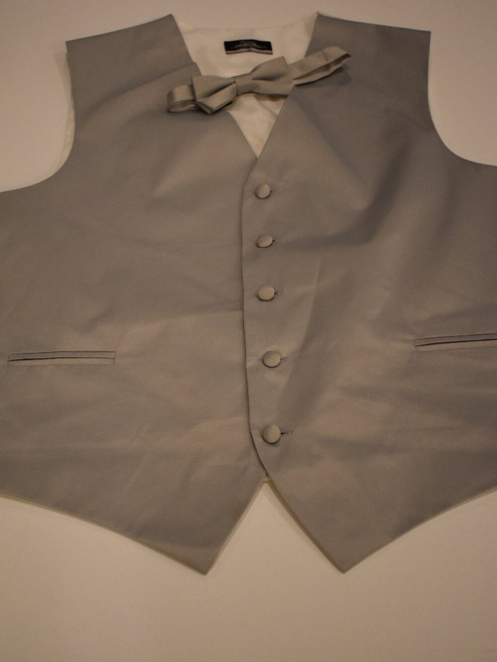 S.H. Churchill Men’s XL Silver Gray Satin Tuxedo Vest & Bow Tie Formal Set